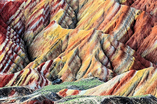 Невероятные цветные скалы Чжанъе Данксиа